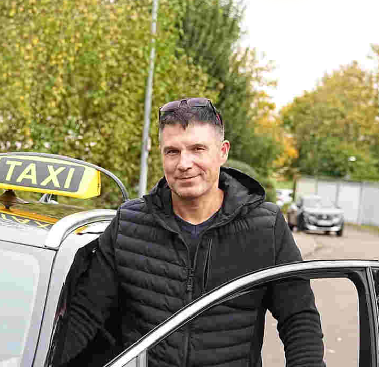 Gianluca Renna als persönlicher Fahrer für Flughafentransfers zum Flughafen Stuttgart
